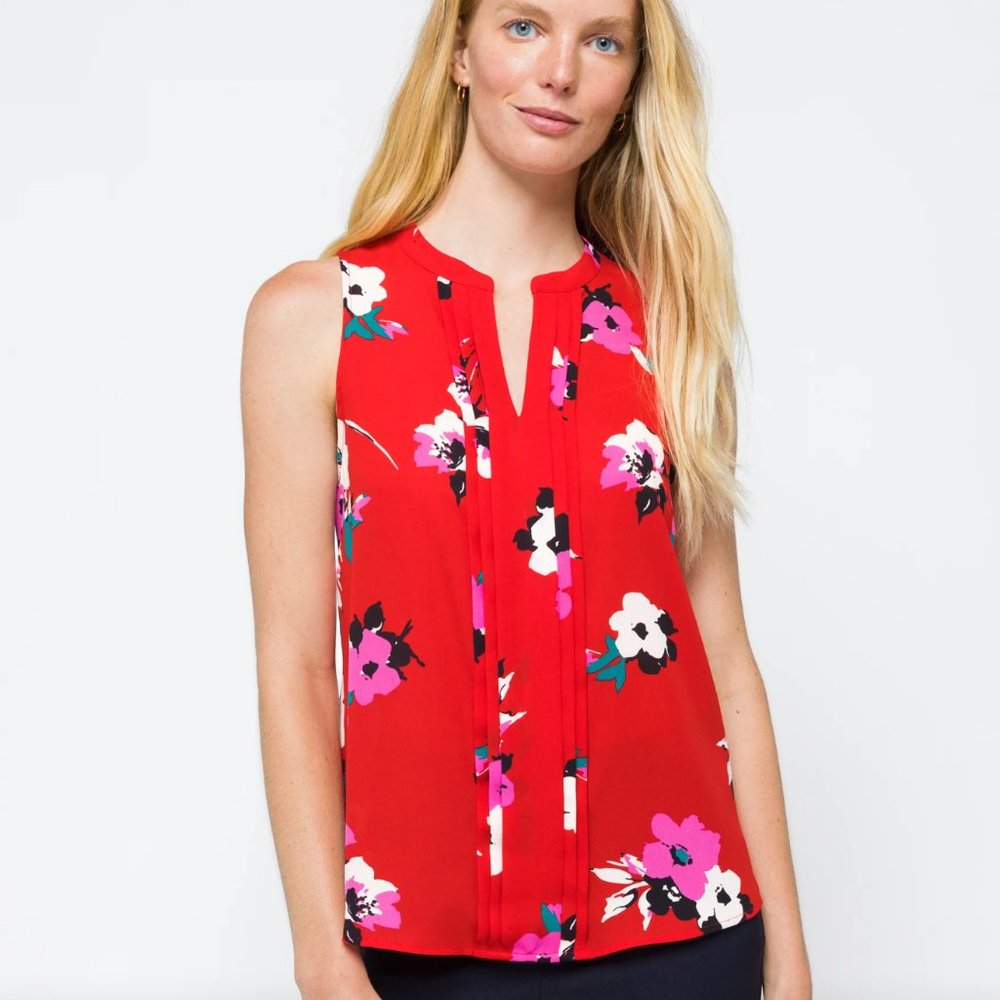 New 41 HAWTHORN Breyson Pleat Detail Split Neck Blouse